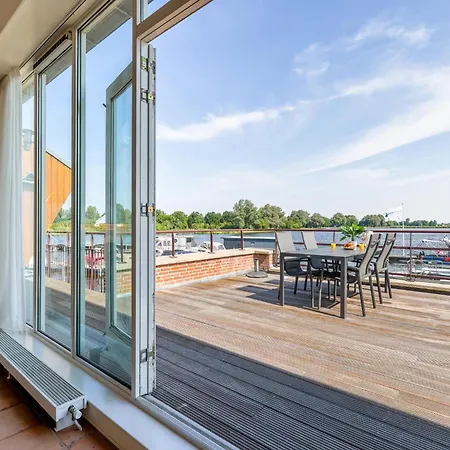 Penthouse *